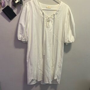 Cute white dress size small with puffy arms
